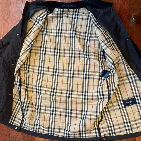 Burberry Black Quilted Jacket - Picture 7 of 11